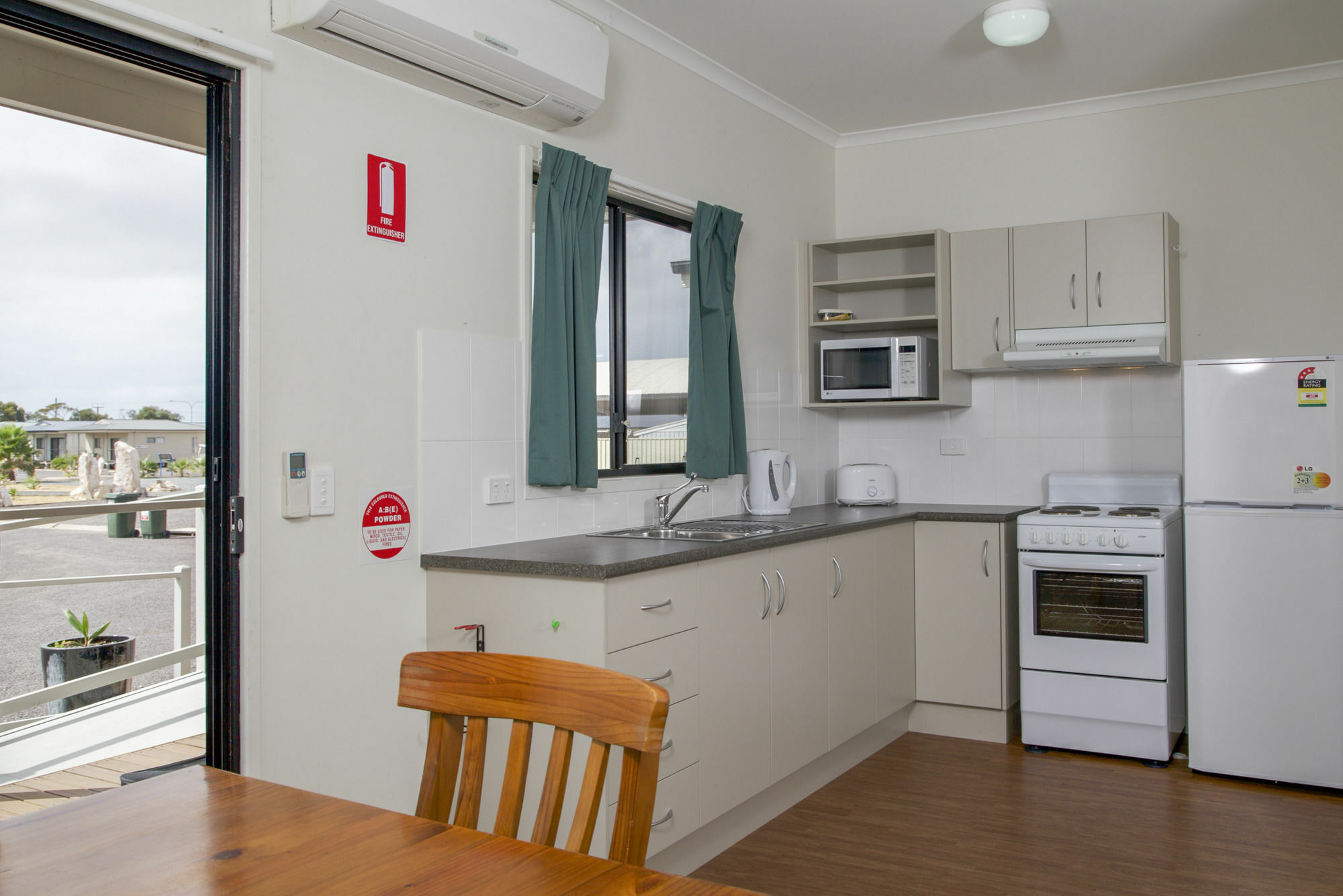 The Sundowner Cabin & Tourist Park Whyalla Exteriör bild